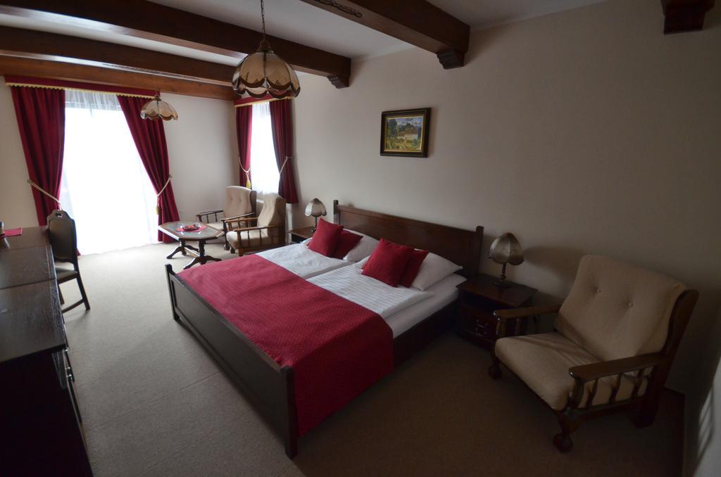 Villa Zerotin Penzion Bed & Breakfast Velké Losiny Buitenkant foto