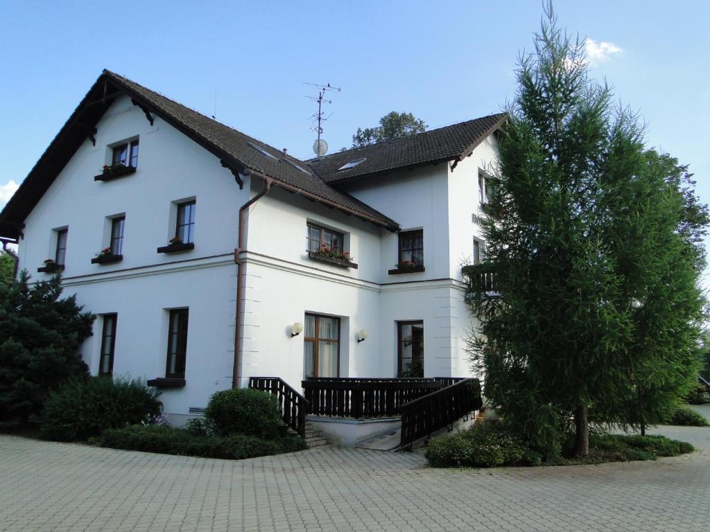 Villa Zerotin Penzion Bed & Breakfast Velké Losiny Buitenkant foto