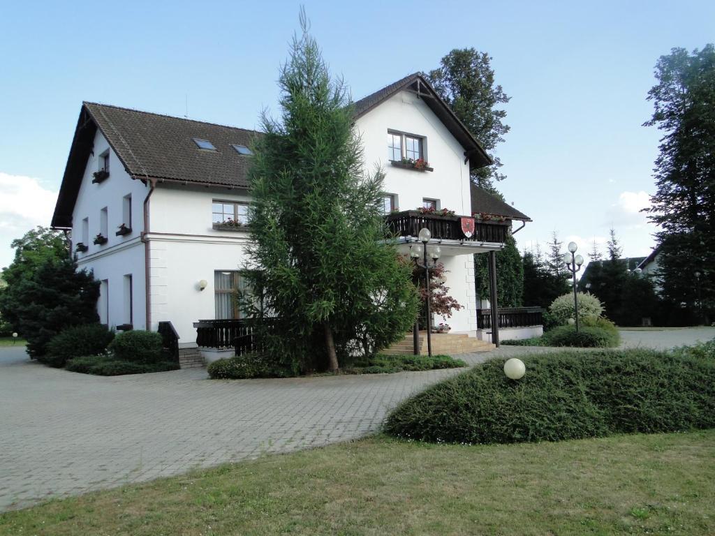 Villa Zerotin Penzion Bed & Breakfast Velké Losiny Buitenkant foto